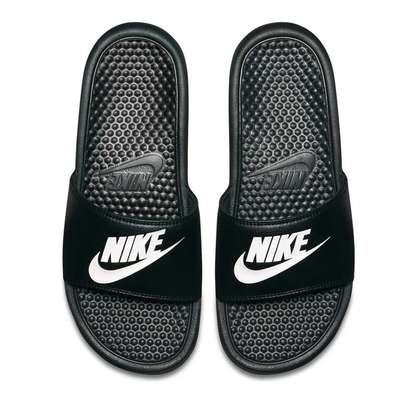Nike Benassi Just Do It  Low Tops